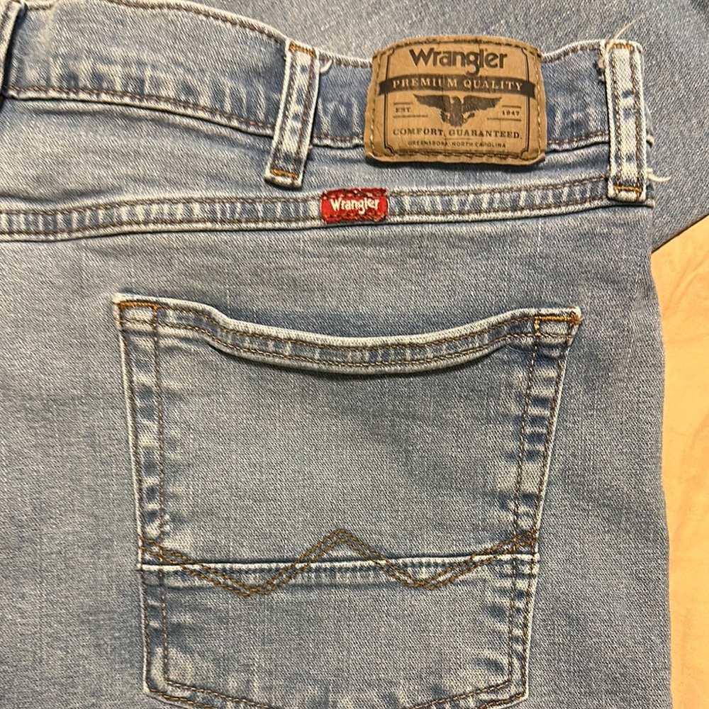 Wrangler Blue Bootcut Jeans with Vintage Wash